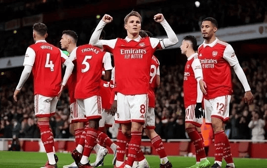 包含布鲁克林篮网迎法甲关键赛阿森纳围绕足总杯临场应变，媒体一致点评：里尔今晚再遭质疑的词条